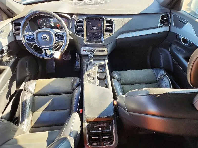 2016 VOLVO XC90 T6  