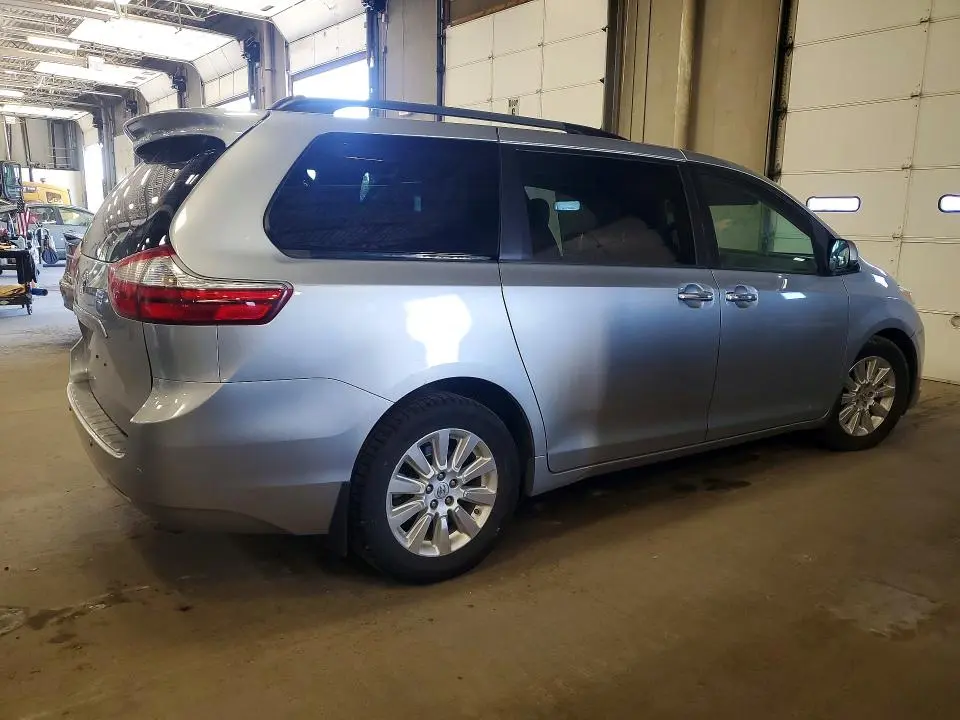 2015 TOYOTA SIENNA XLE 7-PASSENGER  