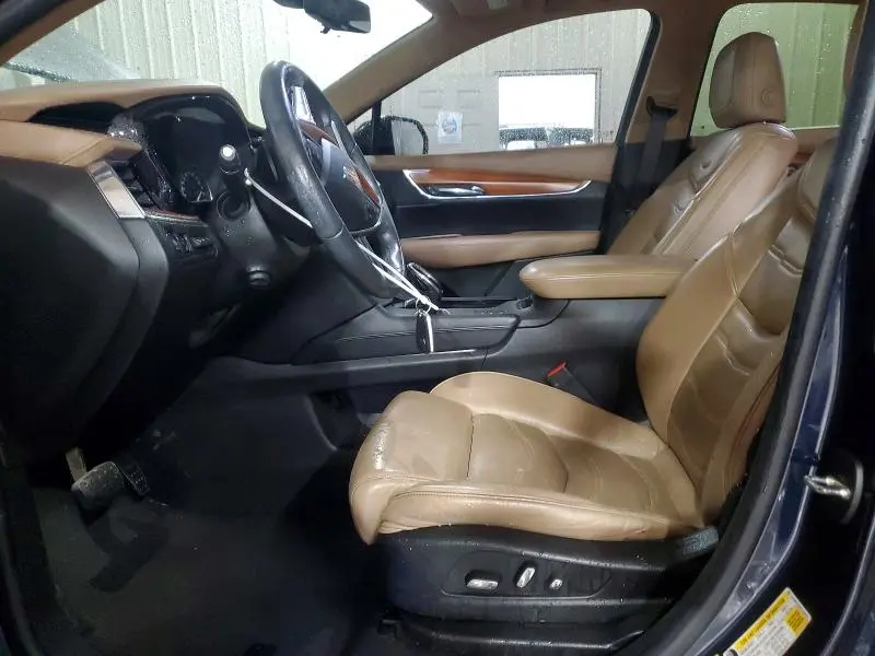 2017 CADILLAC XT5 PLATINUM  