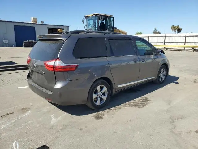 2017 TOYOTA SIENNA LE  