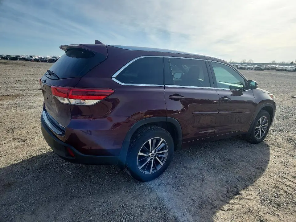 2018 TOYOTA HIGHLANDER XLE  