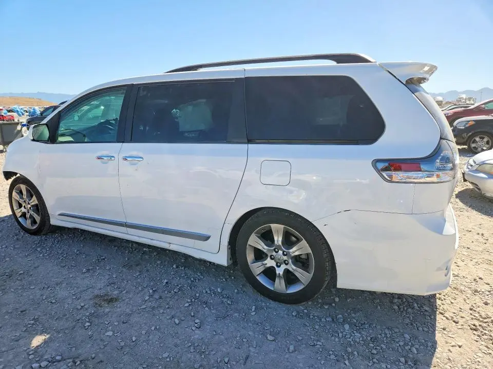 2013 TOYOTA SIENNA SPORT  
