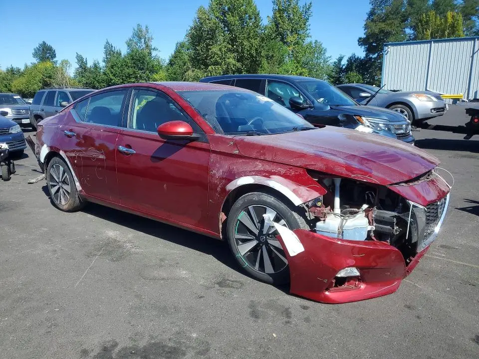 2021 NISSAN ALTIMA SV  
