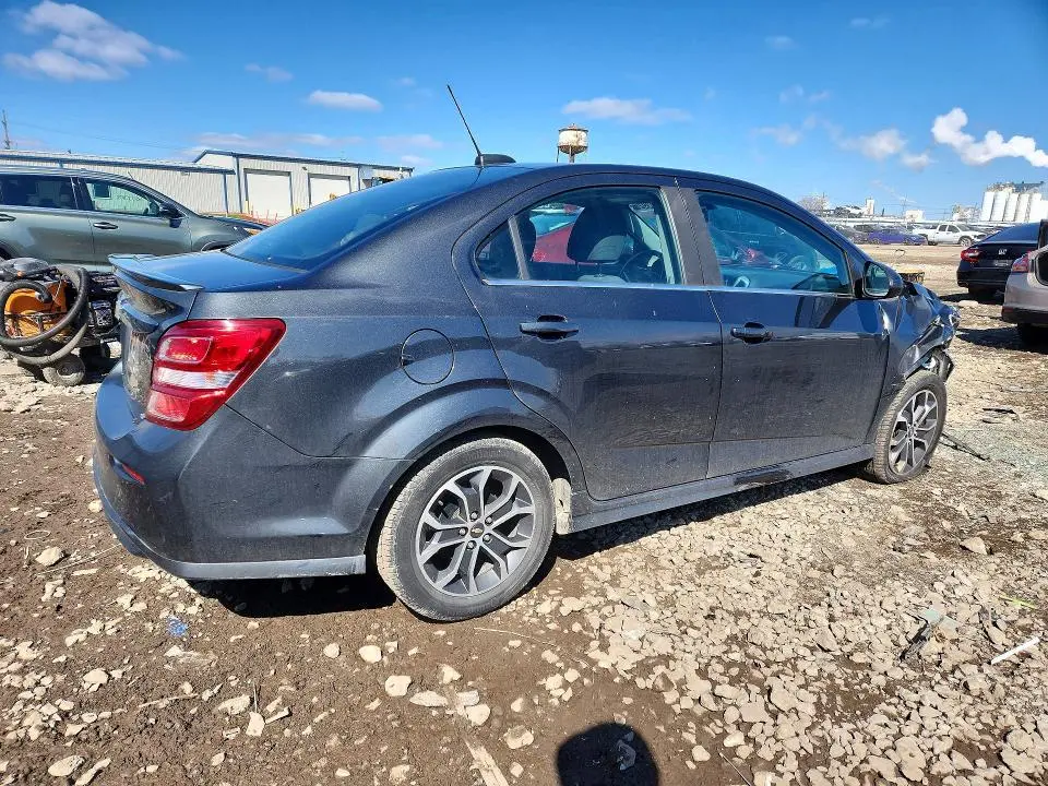 2017 CHEVROLET SONIC LT  