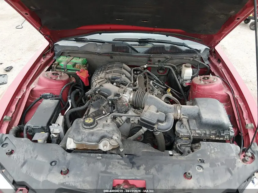 2011 FORD MUSTANG V6