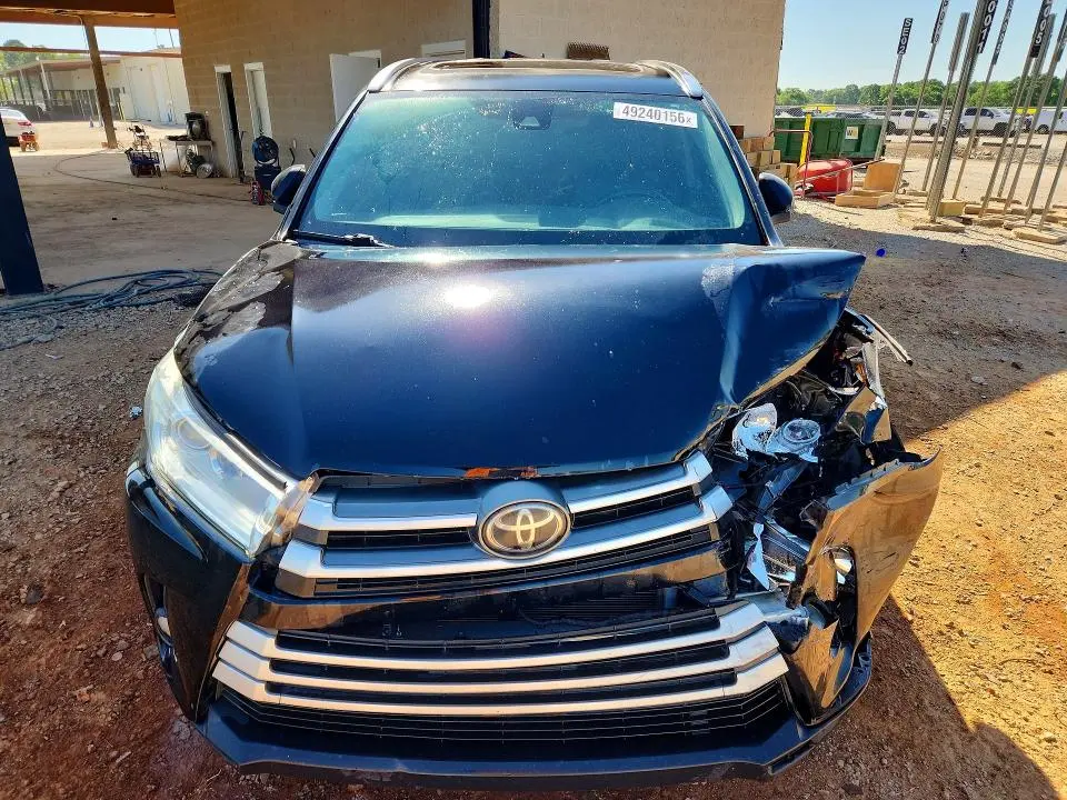 2019 TOYOTA HIGHLANDER XLE  