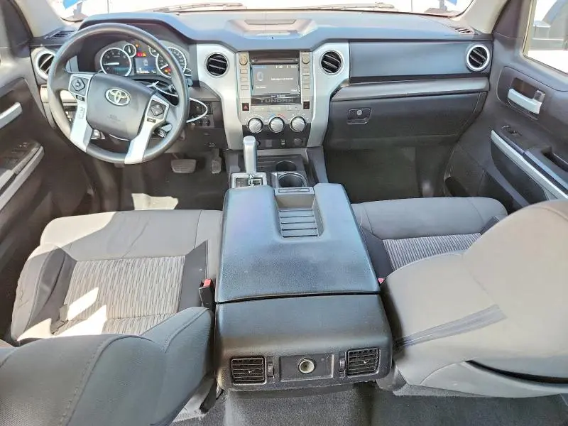 2016 TOYOTA TUNDRA CREWMAX SR5  