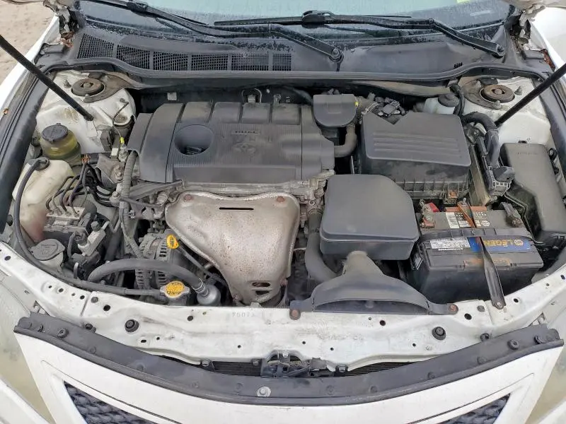 2011 TOYOTA CAMRY SE  