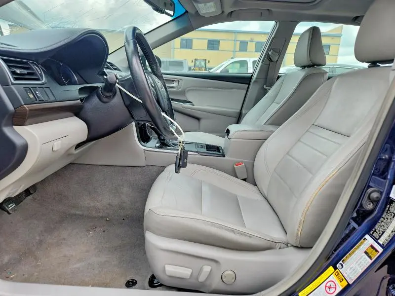 2017 TOYOTA CAMRY XLE  