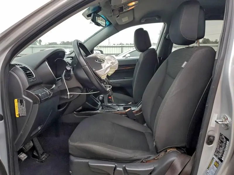 2014 KIA SORENTO LX  