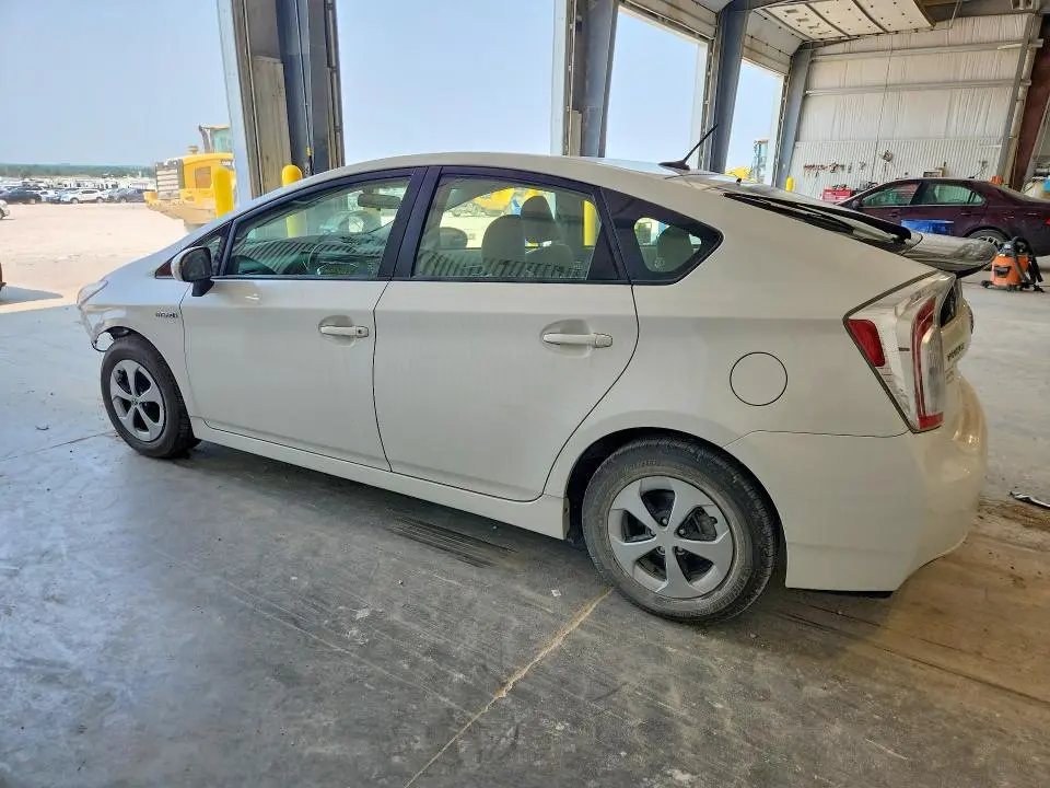 2013 TOYOTA PRIUS THREE  
