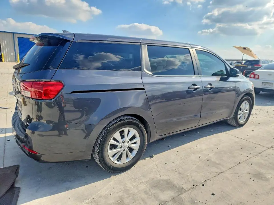 2017 KIA SEDONA LX  