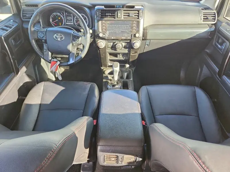 2023 TOYOTA 4RUNNER SE  