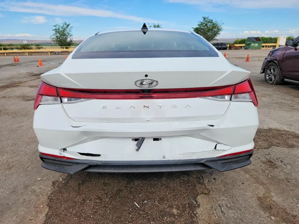 2021 HYUNDAI ELANTRA SEL  