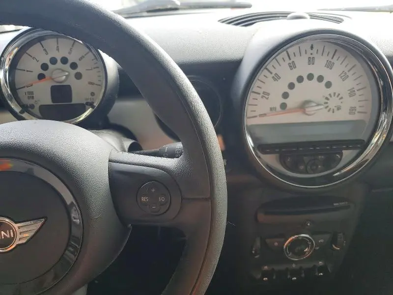 2012 MINI COOPER   