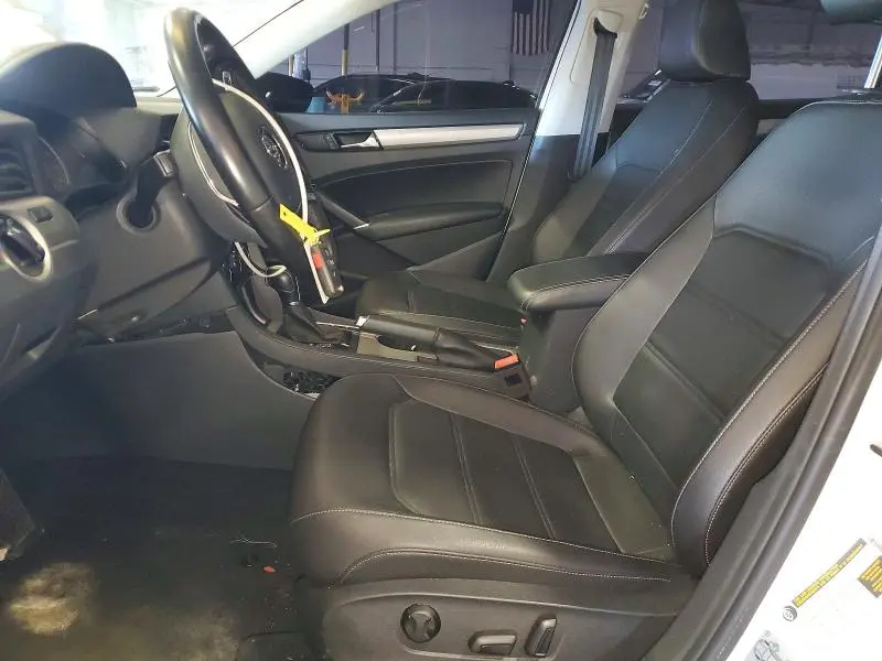 2020 VOLKSWAGEN PASSAT SE  