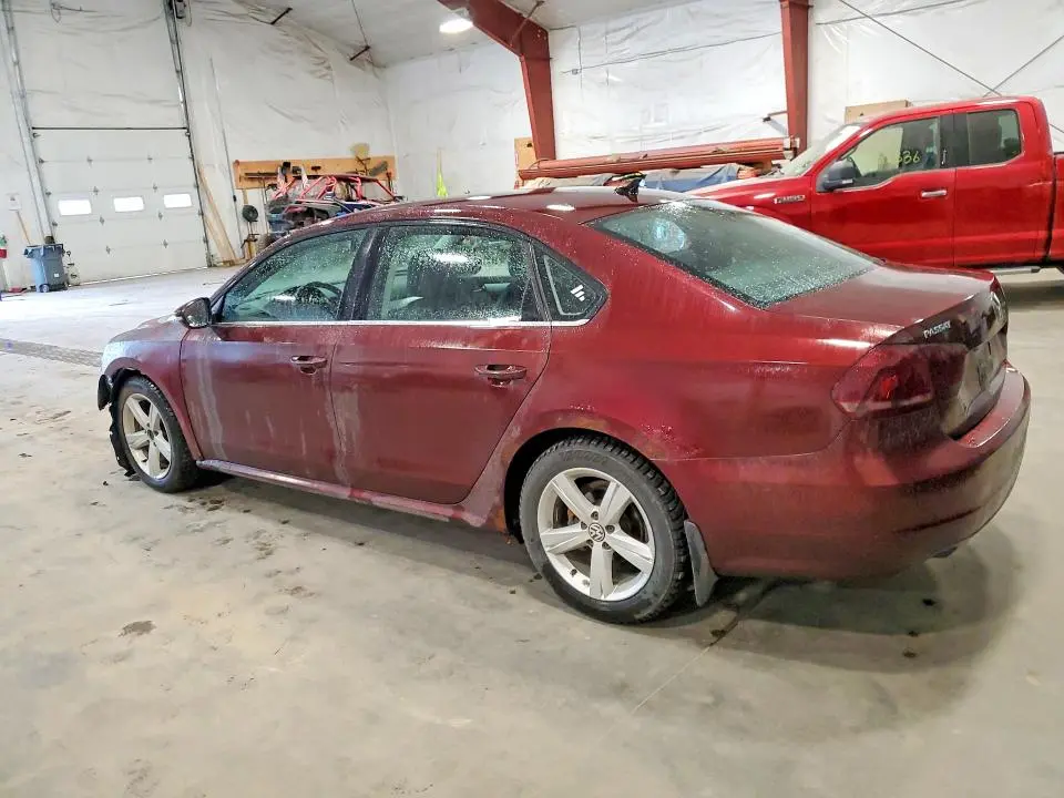 2012 VOLKSWAGEN PASSAT   
