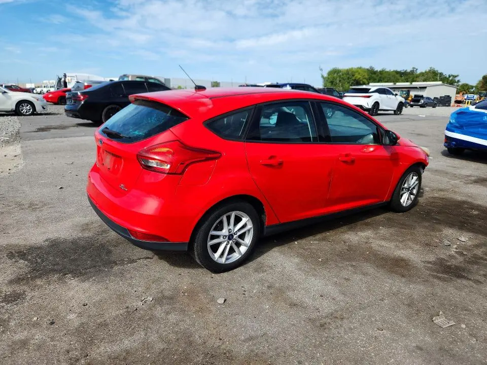 2016 FORD FOCUS SE  