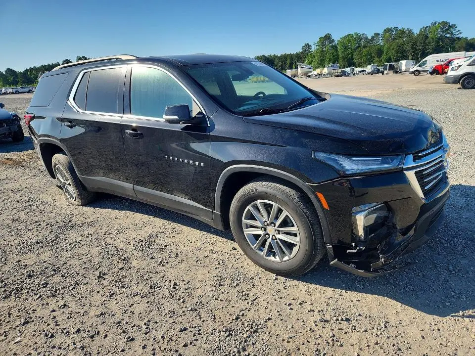 2023 CHEVROLET TRAVERSE LT  