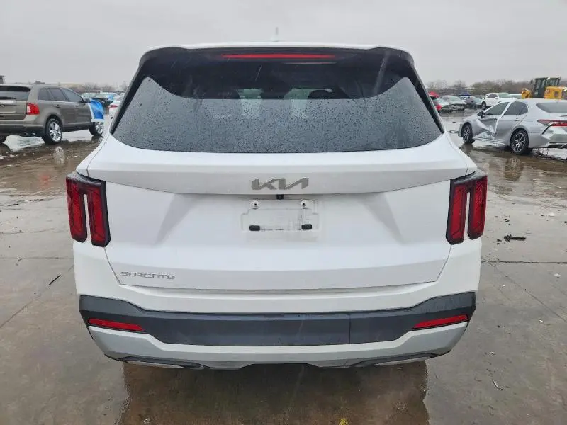 2024 KIA SORENTO LX  