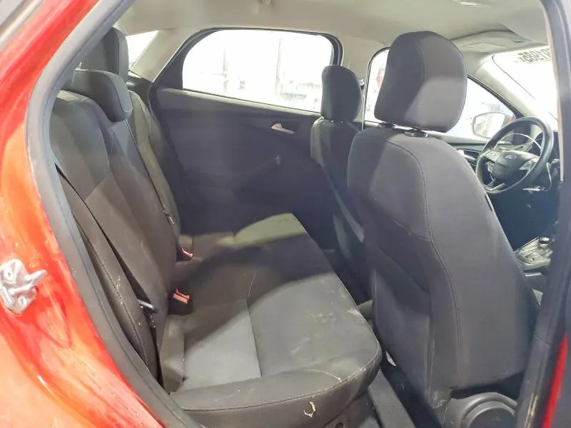 2017 FORD FOCUS SE  