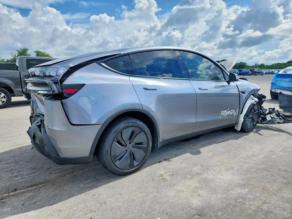 2026 TESLA MODEL Y   