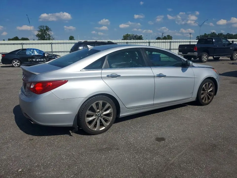 2012 HYUNDAI SONATA SE  
