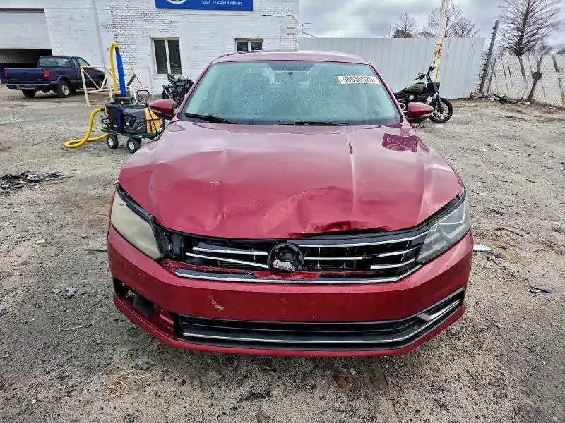 2017 VOLKSWAGEN PASSAT S  