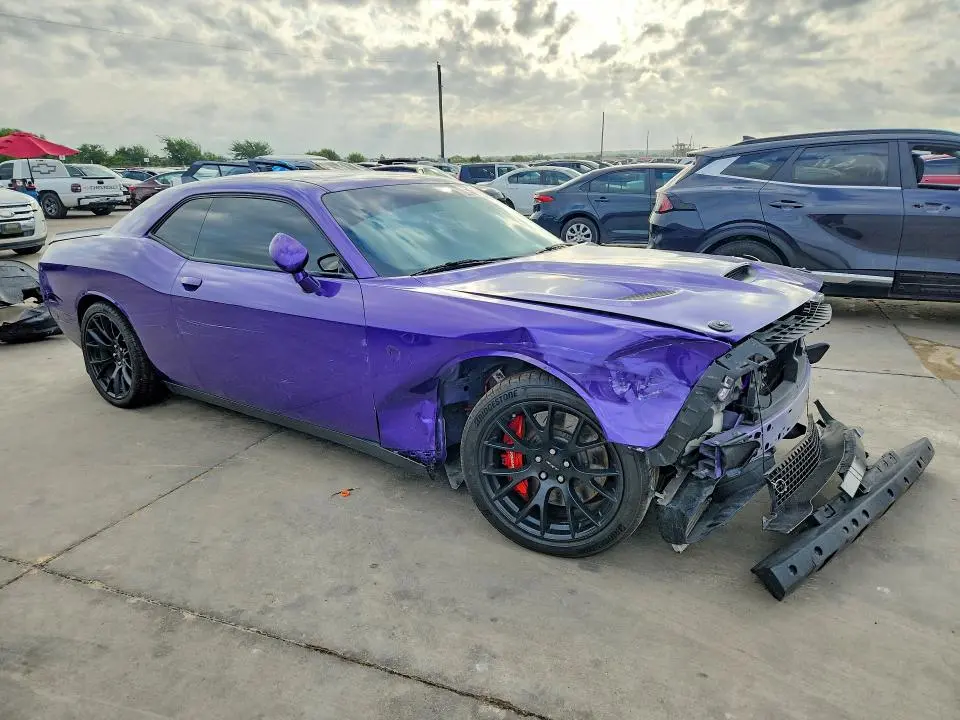2016 DODGE CHALLENGER SRT HELLCAT  