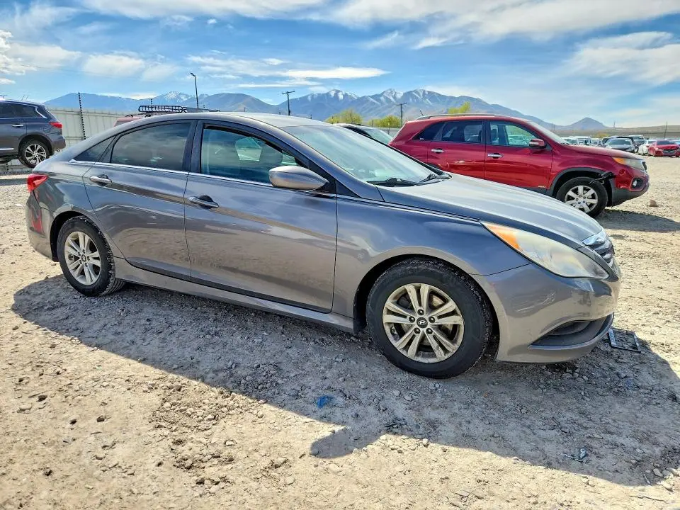 2014 HYUNDAI SONATA GLS  