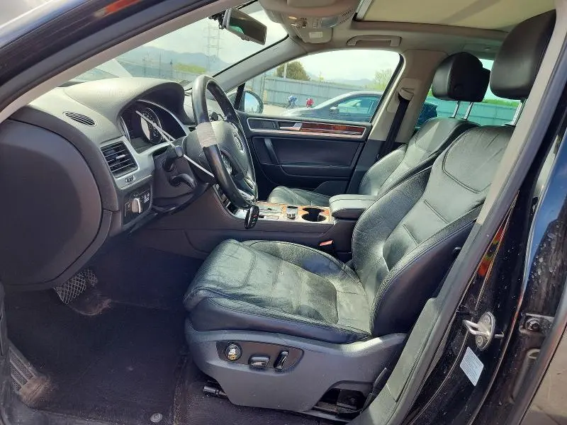 2012 VOLKSWAGEN TOUAREG V6 TDI  