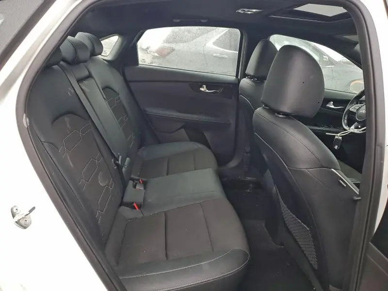 2024 KIA FORTE GT LINE  