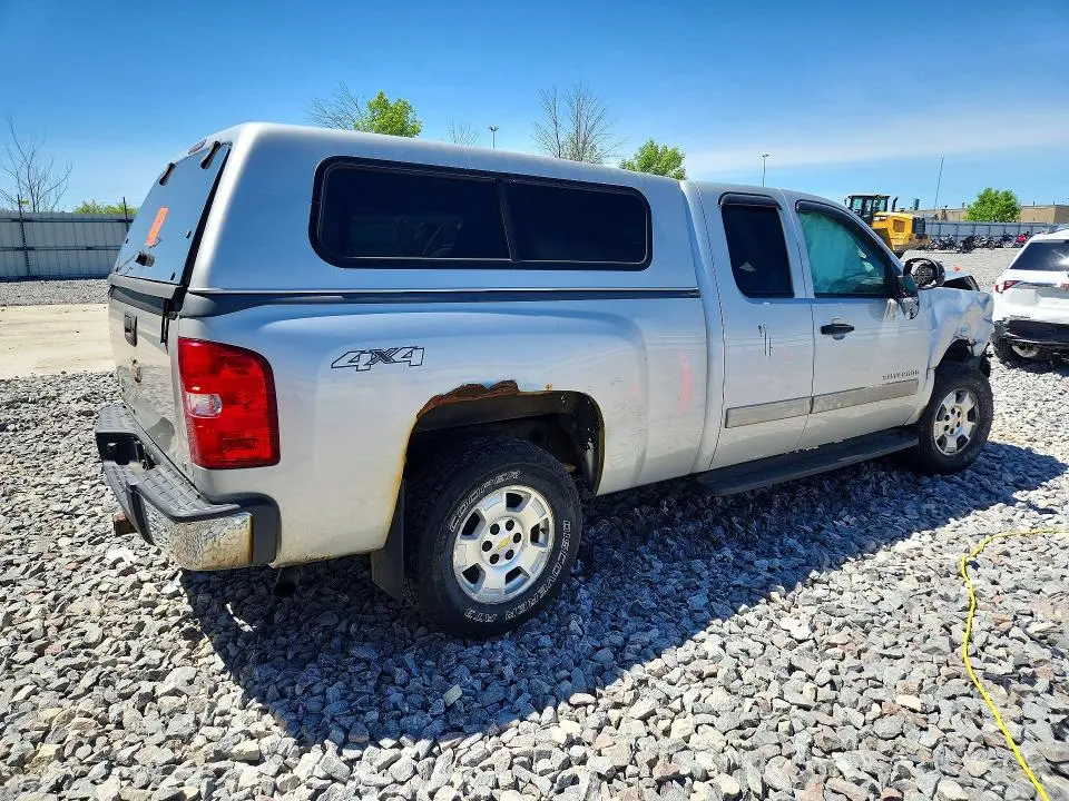 2011 CHEVROLET SILVERADO K1500 LT  