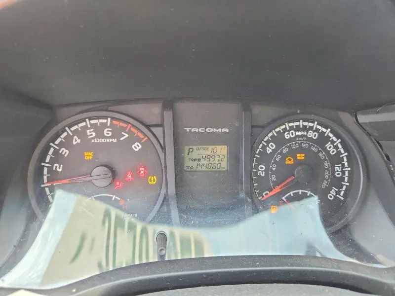 2017 TOYOTA TACOMA SR V6  