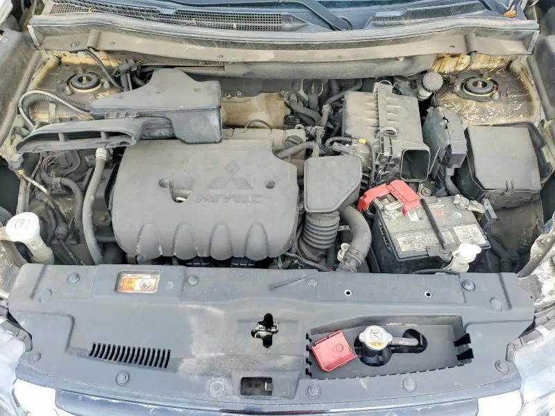 2018 MITSUBISHI OUTLANDER ES  