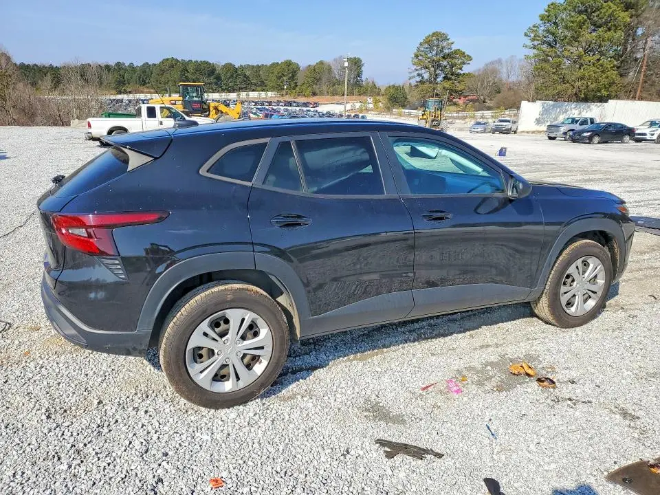 2024 CHEVROLET TRAX LS  