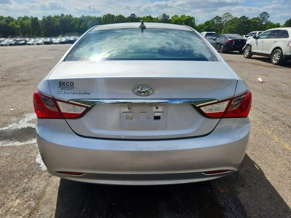 2011 HYUNDAI SONATA GLS  