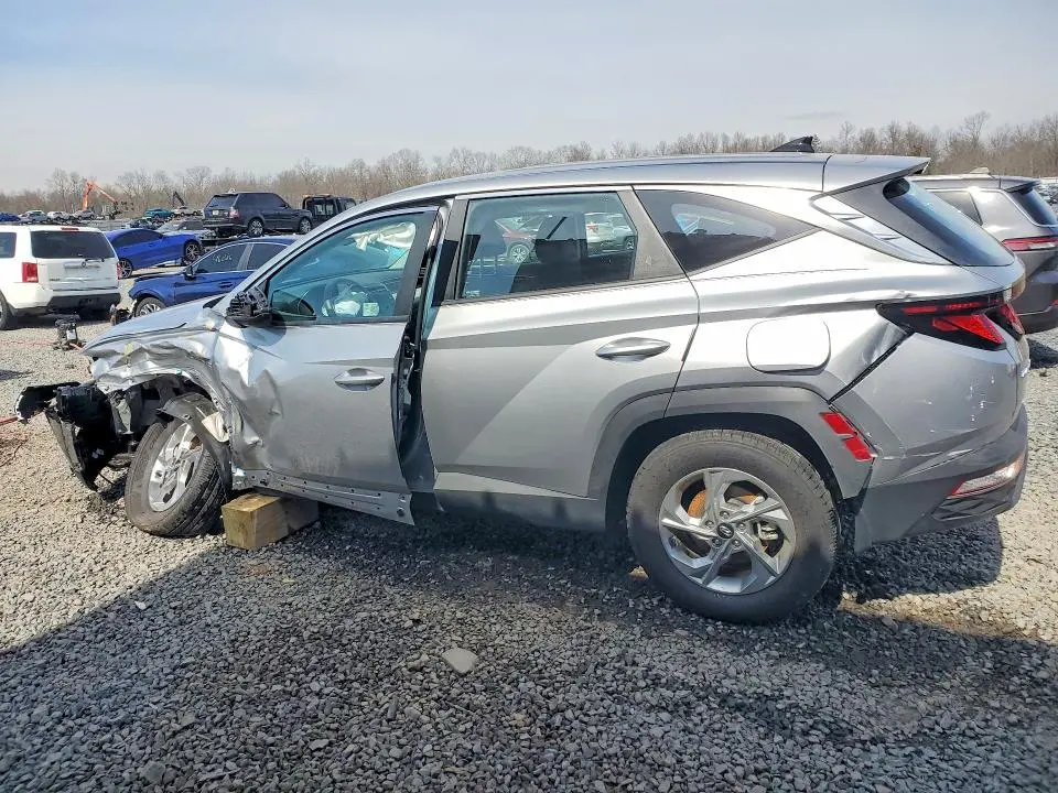 2024 HYUNDAI TUCSON SE  