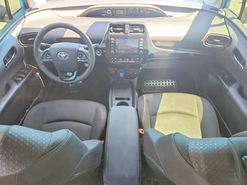 2020 TOYOTA PRIUS LE  