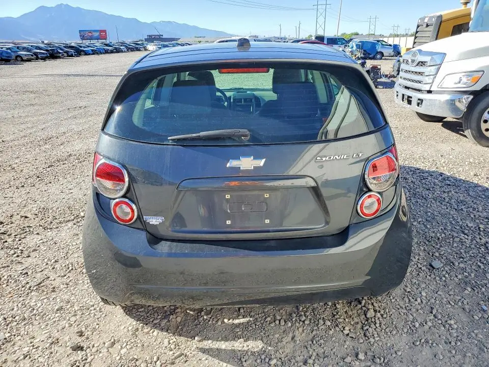 2016 CHEVROLET SONIC LT  