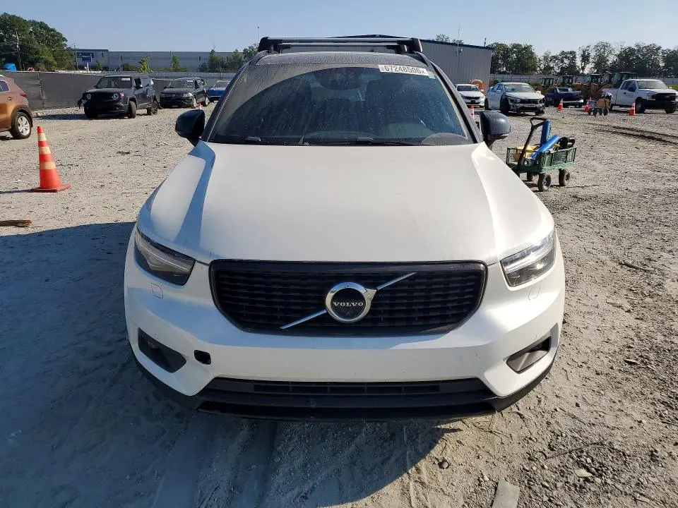 2021 VOLVO XC40 T5 R-DESIGN  