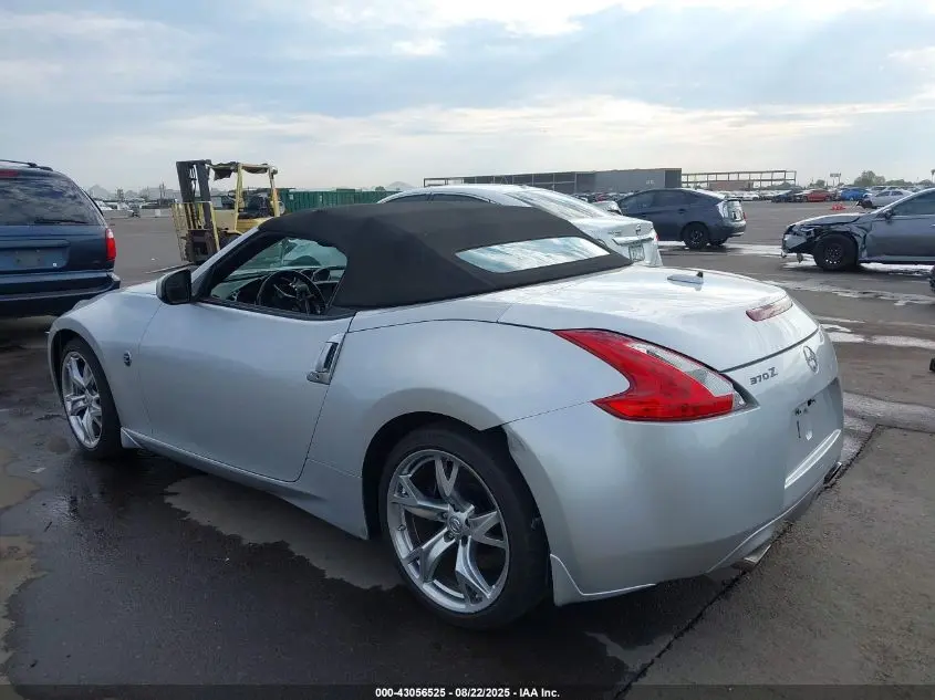 2012 NISSAN 370Z TOURING