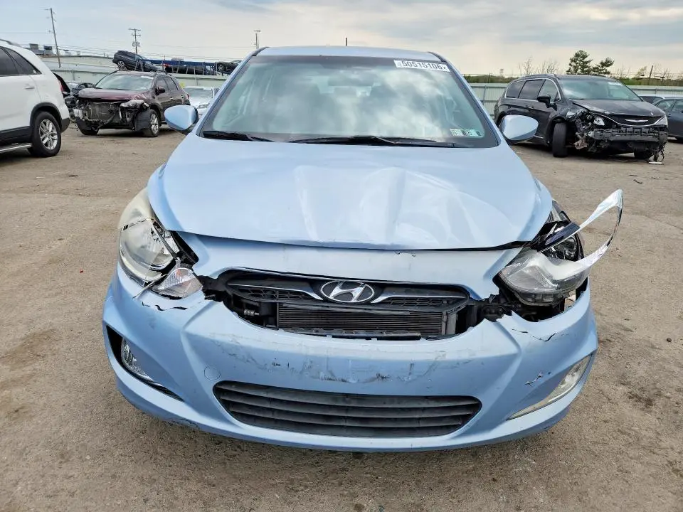 2012 HYUNDAI ACCENT SE  