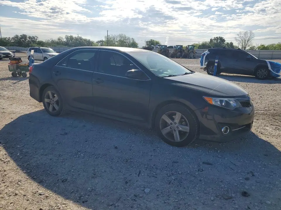 2012 TOYOTA CAMRY SE  