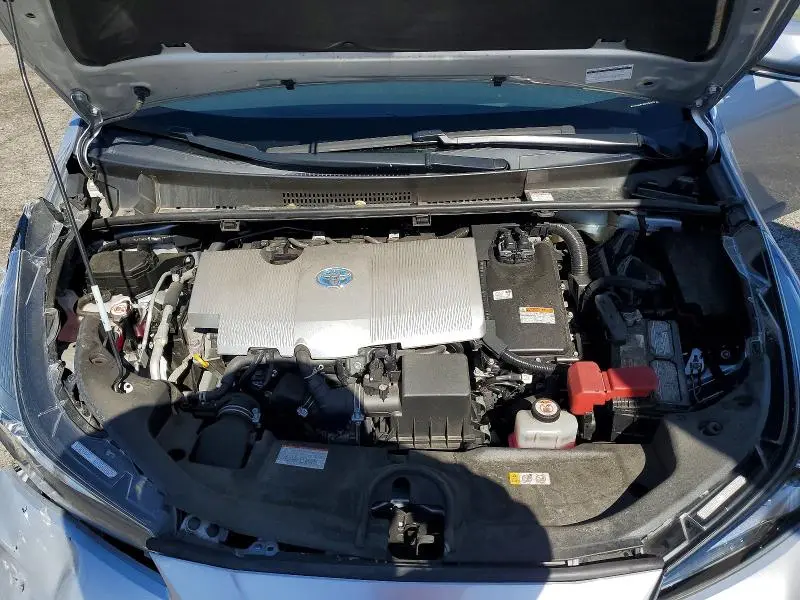 2022 TOYOTA PRIUS LE  