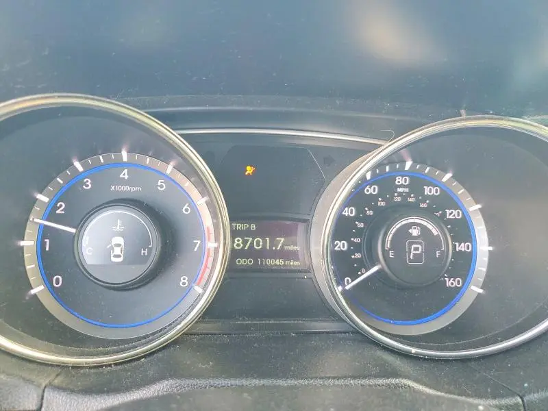 2011 HYUNDAI SONATA SE  