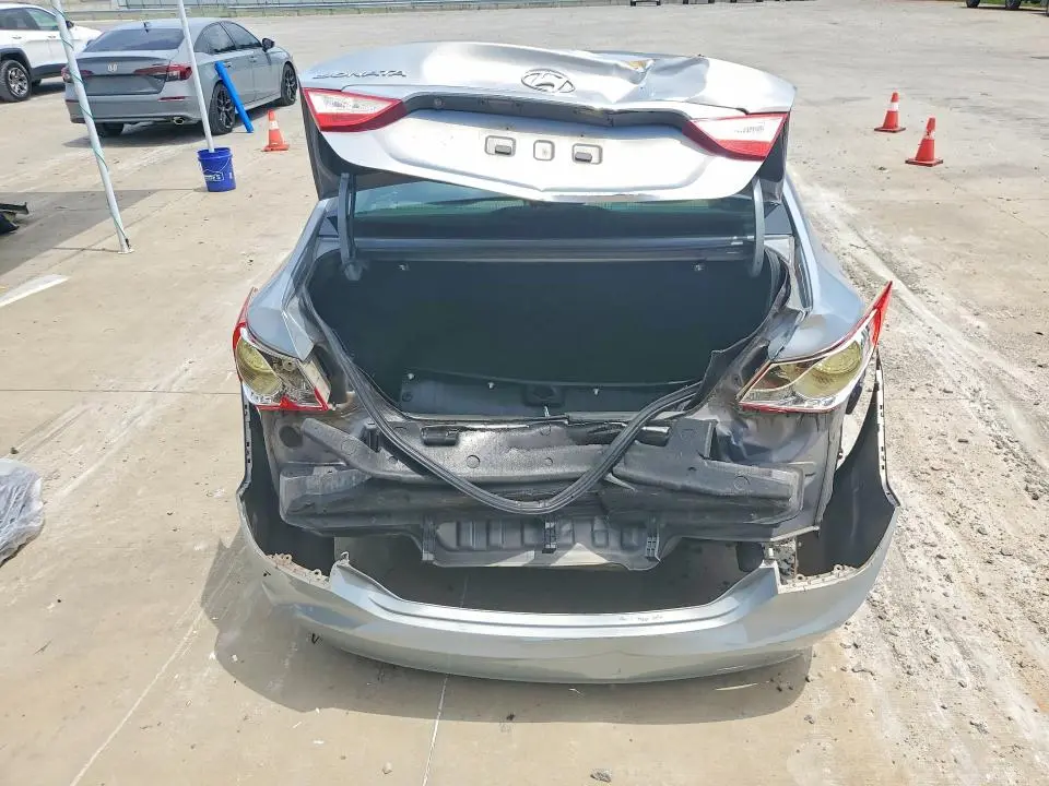 2011 HYUNDAI SONATA GLS  