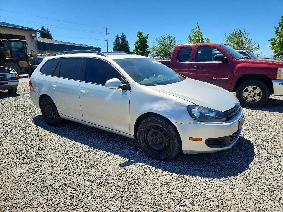 2010 VOLKSWAGEN JETTA S  