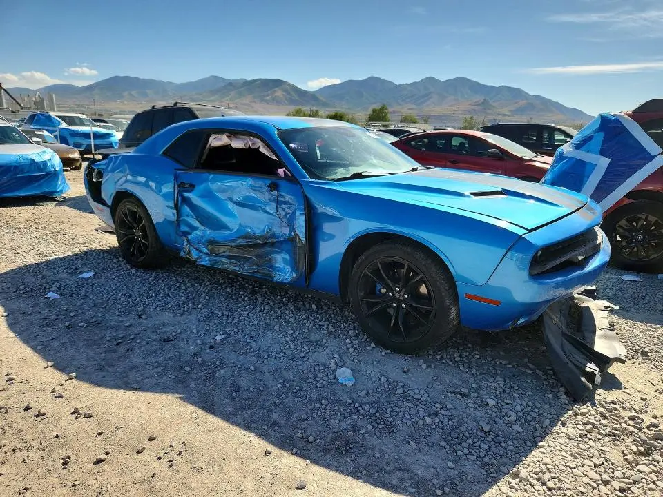 2016 DODGE CHALLENGER SXT  