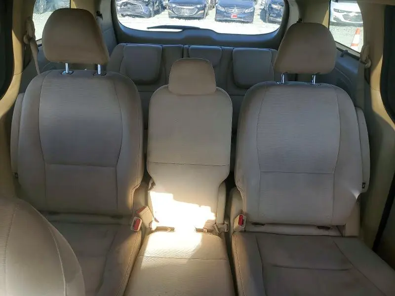 2015 KIA SEDONA LX  